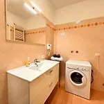 Quadrilocale 3 Camere, Terrazzo, Garage, In Centro *