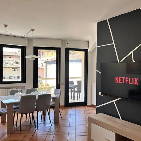 Quadrilocale 3 Camere, Terrazzo, Garage, In Centro 公寓