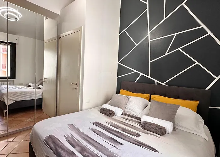 Quadrilocale 3 Camere, Terrazzo, Garage, In Centro 贝尔加莫