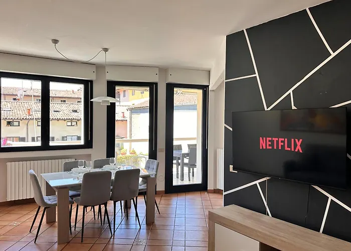 Quadrilocale 3 Camere, Terrazzo, Garage, In Centro 公寓