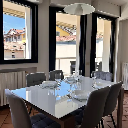 Apartman Quadrilocale 3 Camere, Terrazzo, Garage, In Centro Bergamo